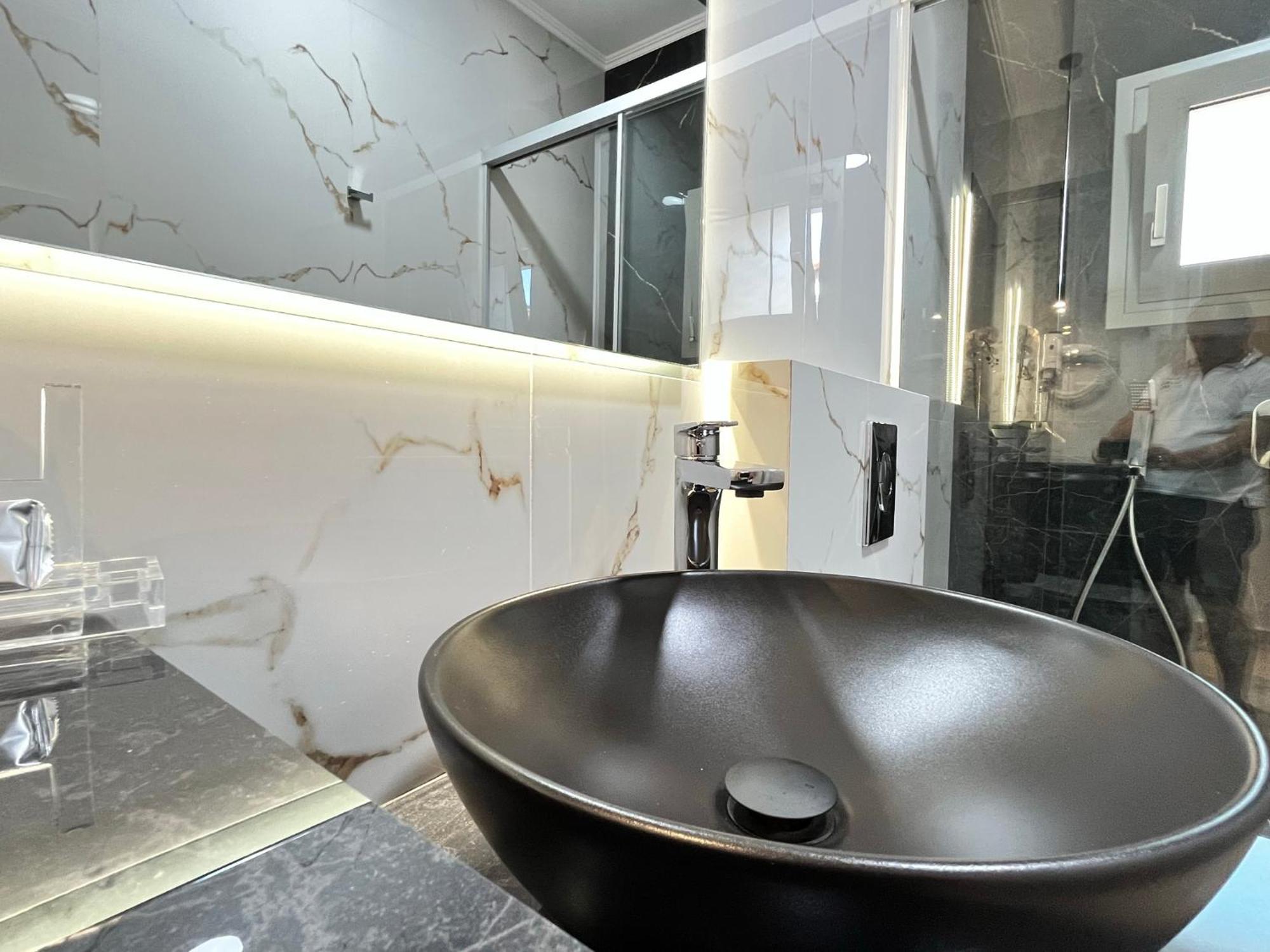 Maison Deluxe Studios And Apartment パルガ エクステリア 写真
